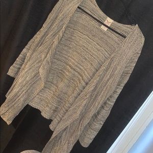 Tan cardigan sweater💘